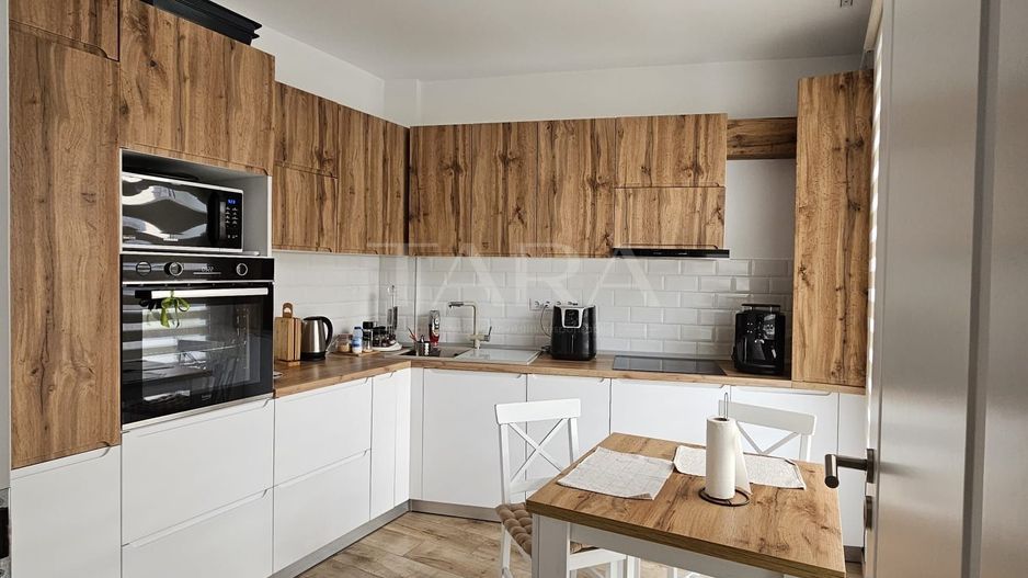 Apartament Modern cu 2 Camere în Zonă Semicentrală - Poză 1