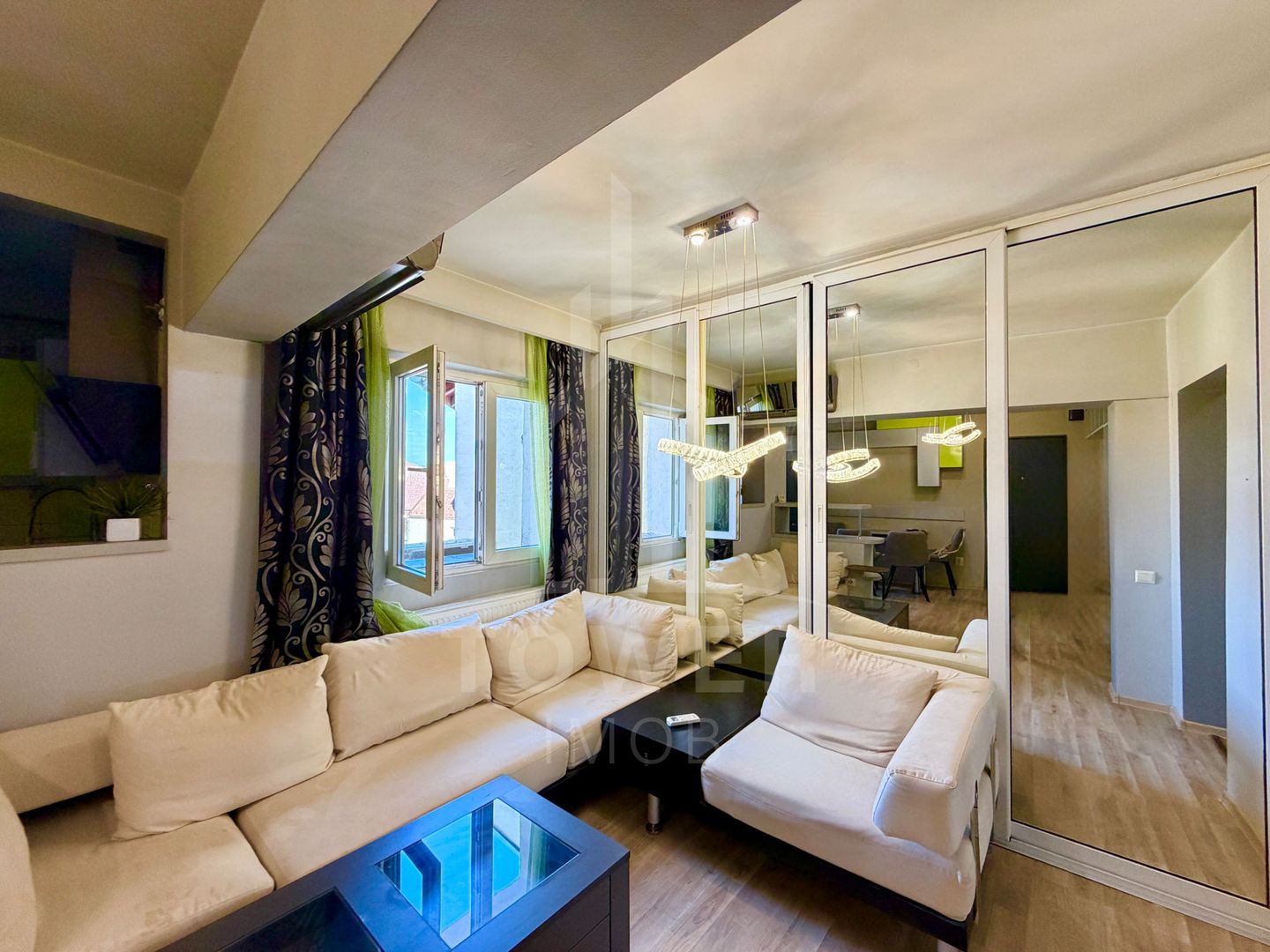 Apartament 3 camere-zona centrală - Poză 1