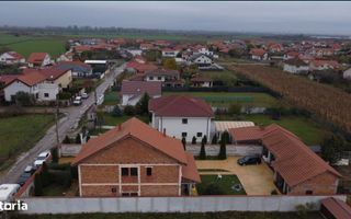 Casa de vanzare P+1, 4 Garaje, Vetis - Poză 2