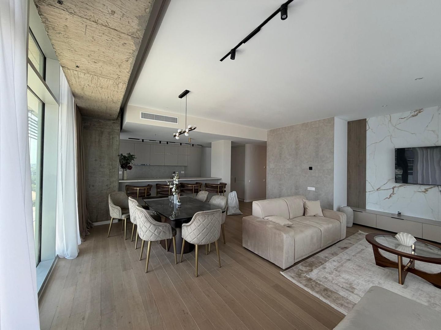 Apartament elegant cu 4 camere | UpSite | Facilități premium - Poză 1