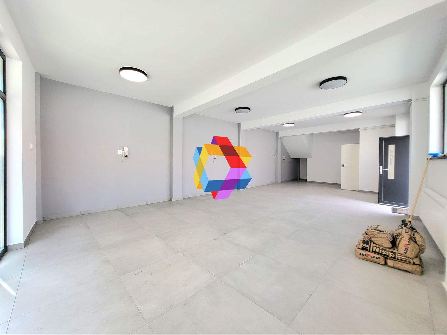 Spatiu comercial la casa - 130mp - Poză 2
