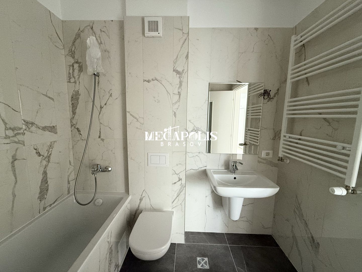 Vinzare Penthouse FINALIZAT SI INTABULAT BRASOV ZONA TRACTORUL - Poză 15