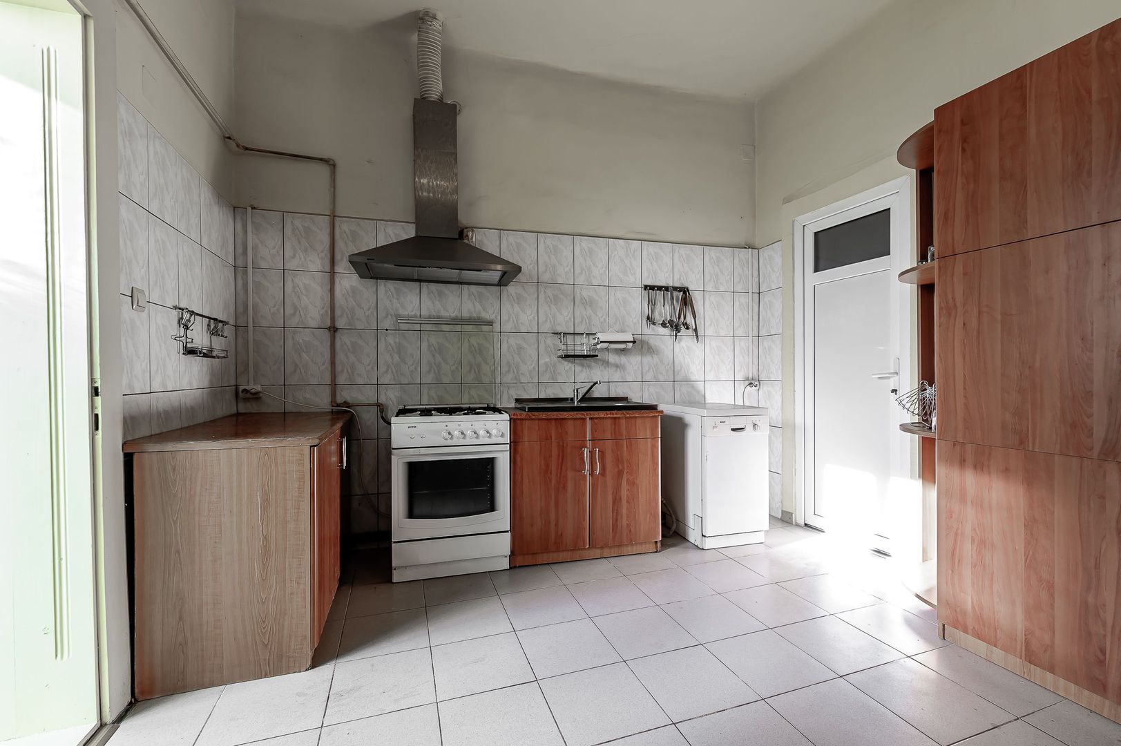 Casă Aradul Nou cu 5 camere și 1044 mp teren - Comision 0% - Poză 8