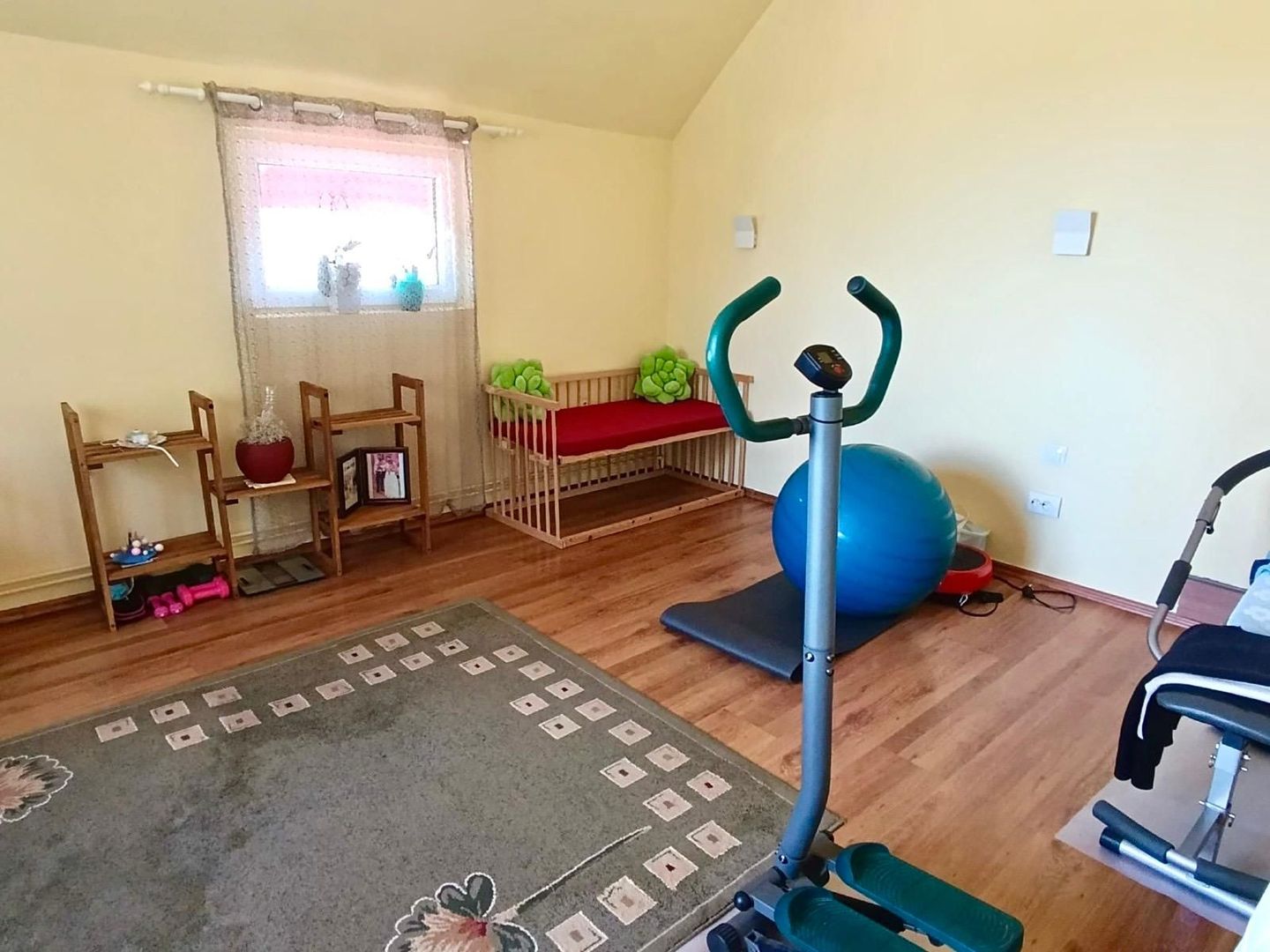 Casa individuala spatioasa si teren mare, pozitie excelenta, Sacalaz - Poză 18