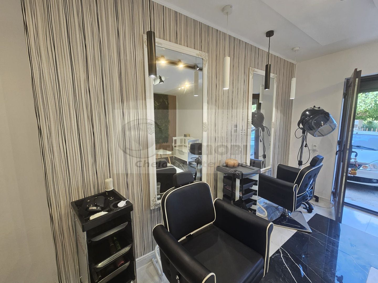 START BUSINESS - Spatiu comercial - Coafor/Frizerie - amenajat complet - Poză 5