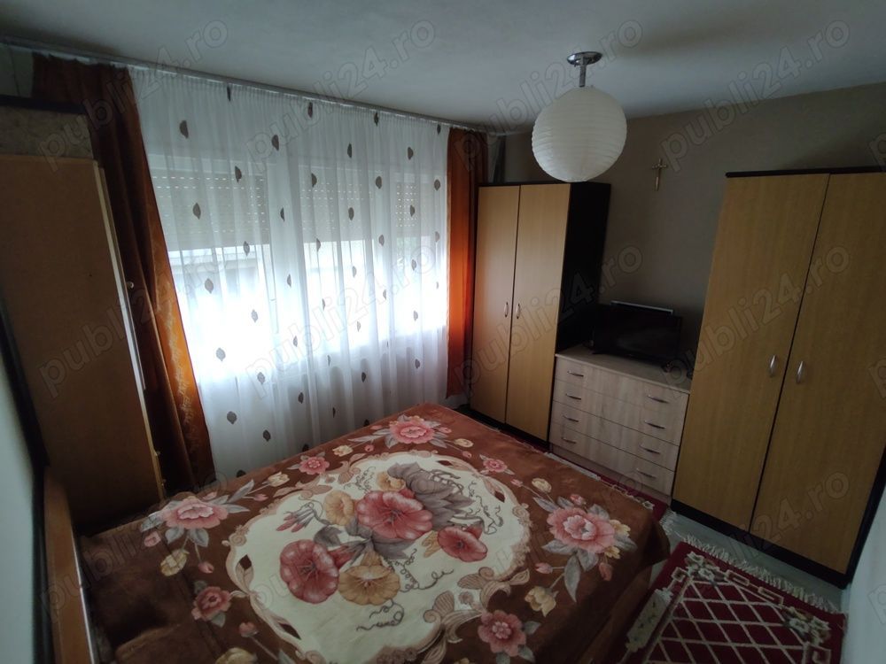 Vand apartament 3 camere, bloc BCA, Micro 16,Satu Mare - Poză 2