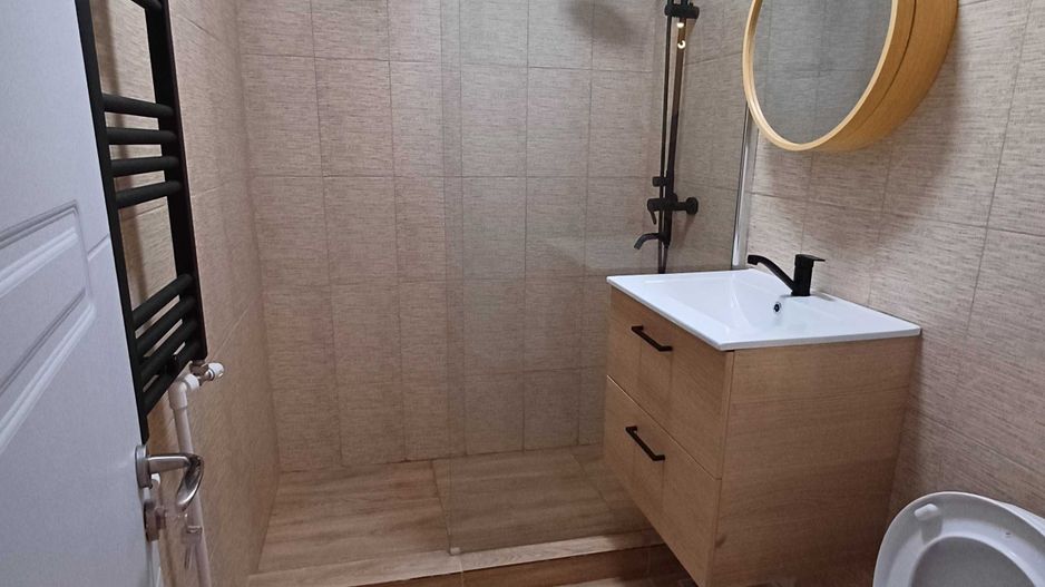 Apartament  2 cam, Micro 16,et 4,renovat toatal - Poză 6