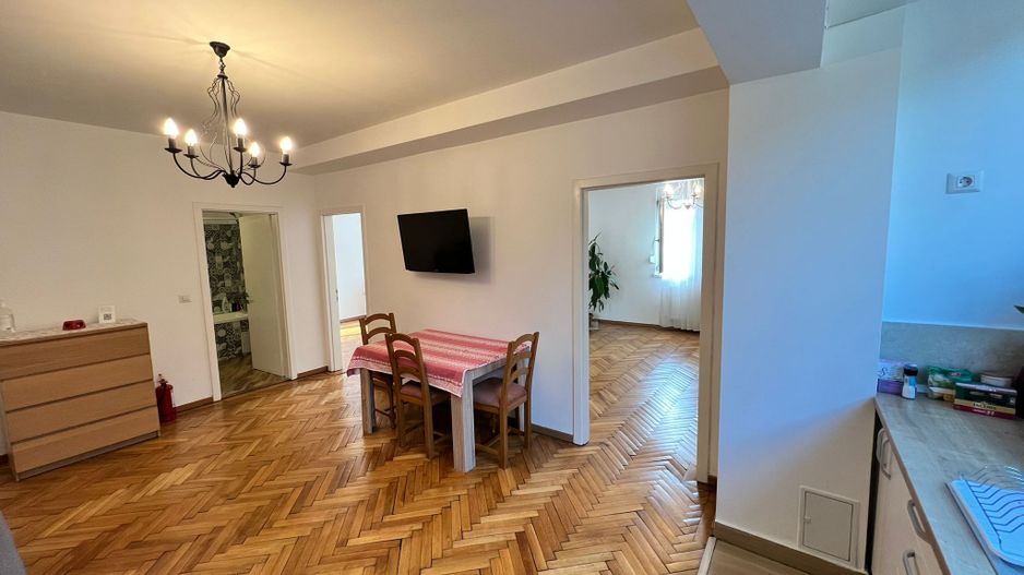 Apartament spatios cu 3 camere | 100 mp | Balcon | Curte | Central - Poză 6