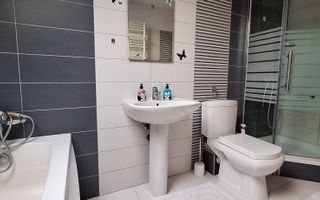 Casa individuala frumoasa si spatioasa in Giroc - Poză 34