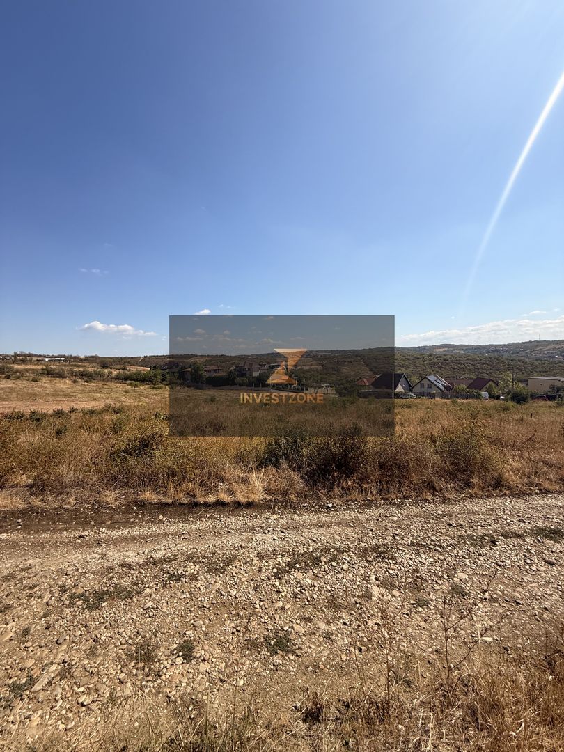 Teren intravilan str. Colinelor Oradea 940 mp - Poză 2