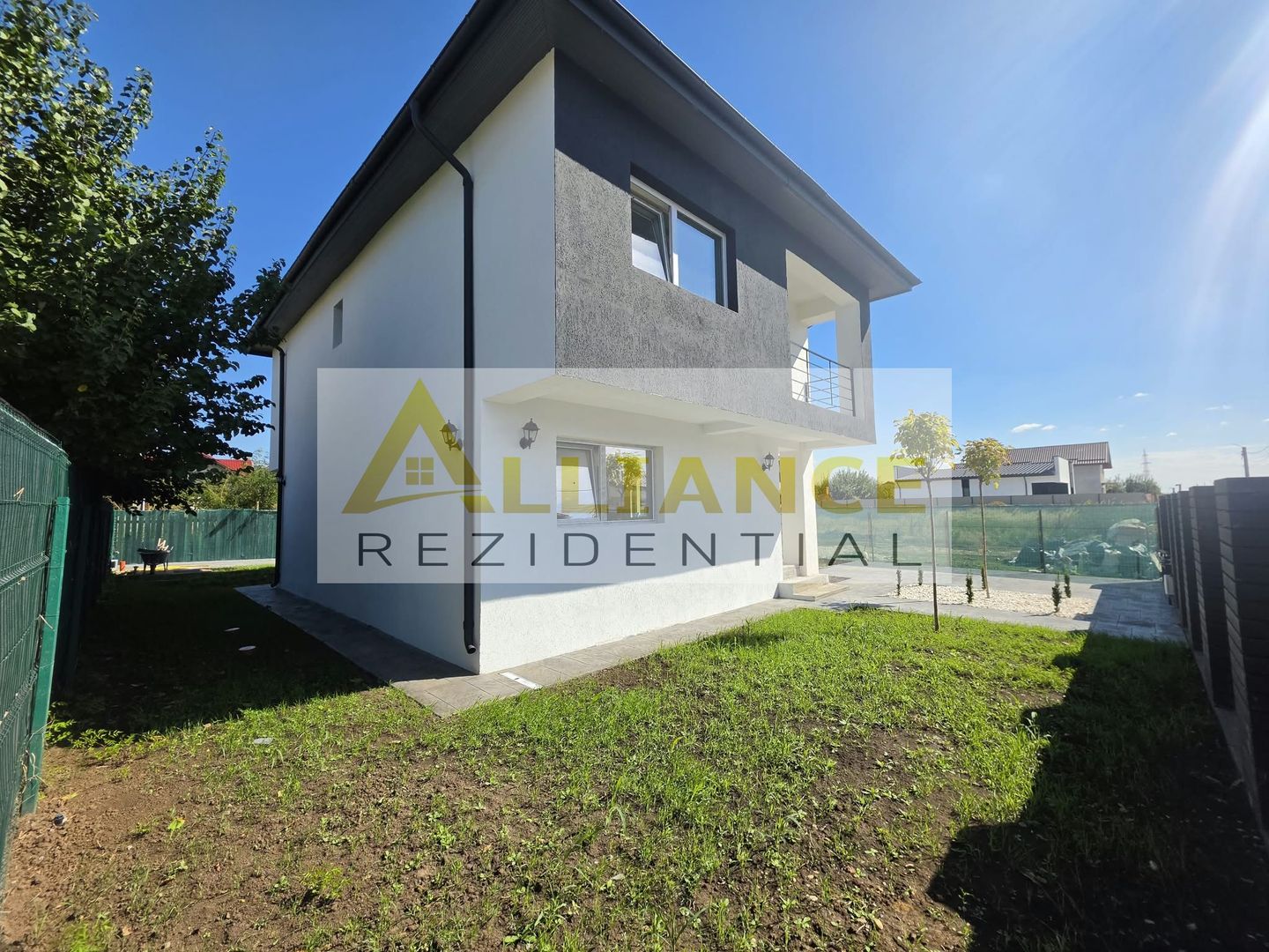 Vila 4 Camere | Curte amenajata - Poză 4