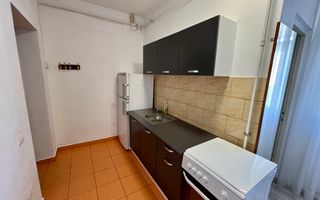 Apartament cu 1 Cameră, Etaj 1, Zona Piață - Poză 6