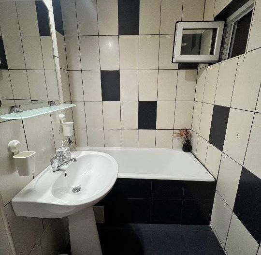 3 cam decomandat modern metrou Eroii Revolutiei S316 - Poză 13