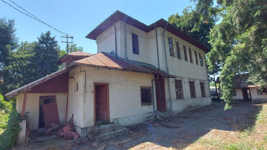 Unic pe piata | Spatiu birouri si industrial Titu | 4980 mp teren - Poză 2