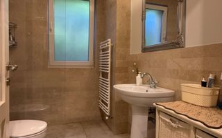Apartament modern la vila cu gradina si teren 263mp aproape de centru - Poză 23