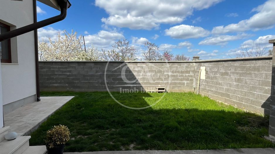 Casa cu 4 camere de vanzare în Santandrei, Bihor - Poză 4