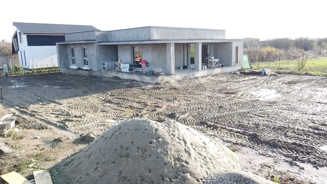 Casă pe parter în Balotești – teren 1.434 mp, intimitate și spațiu - Poză 3