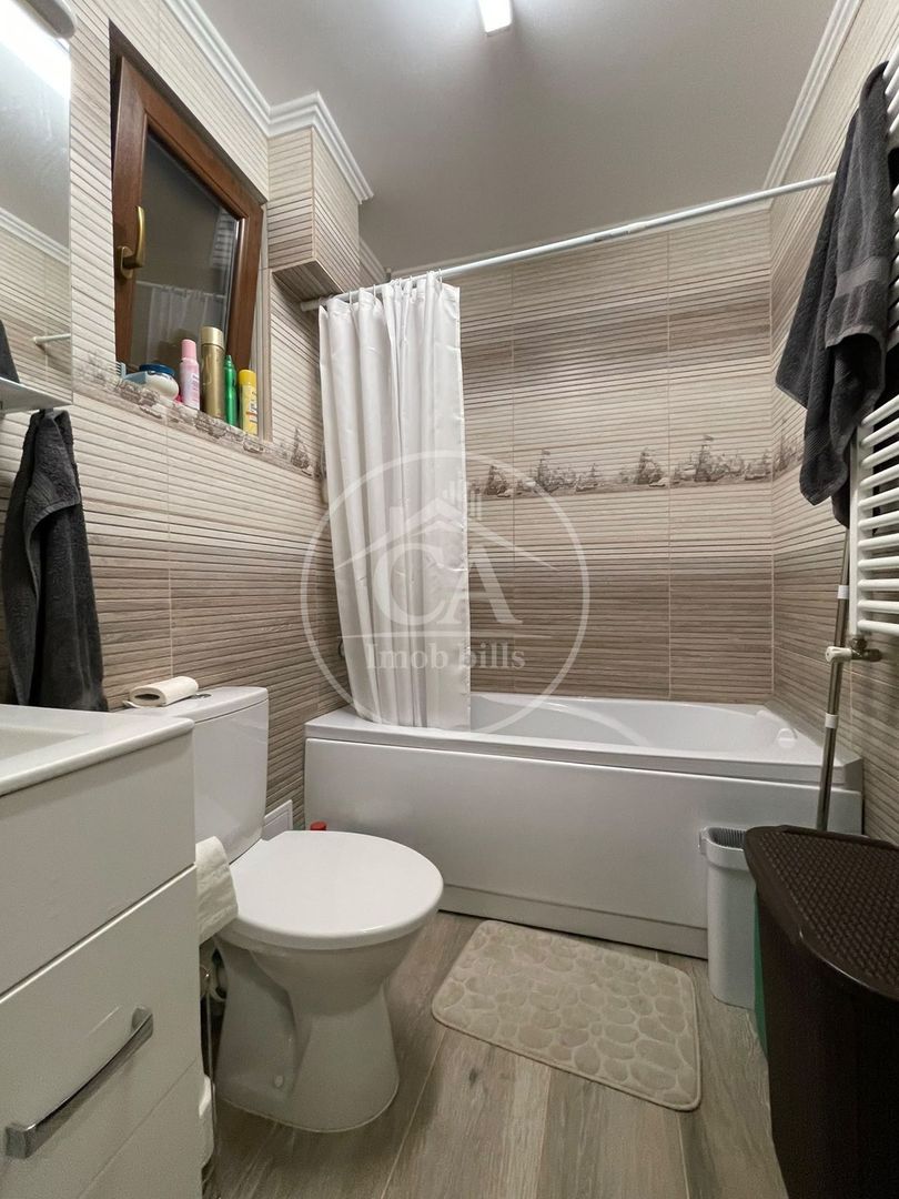 Casa de vanzare cu 3 camere tip duplex in zona Rogerius Oradea - Poză 10