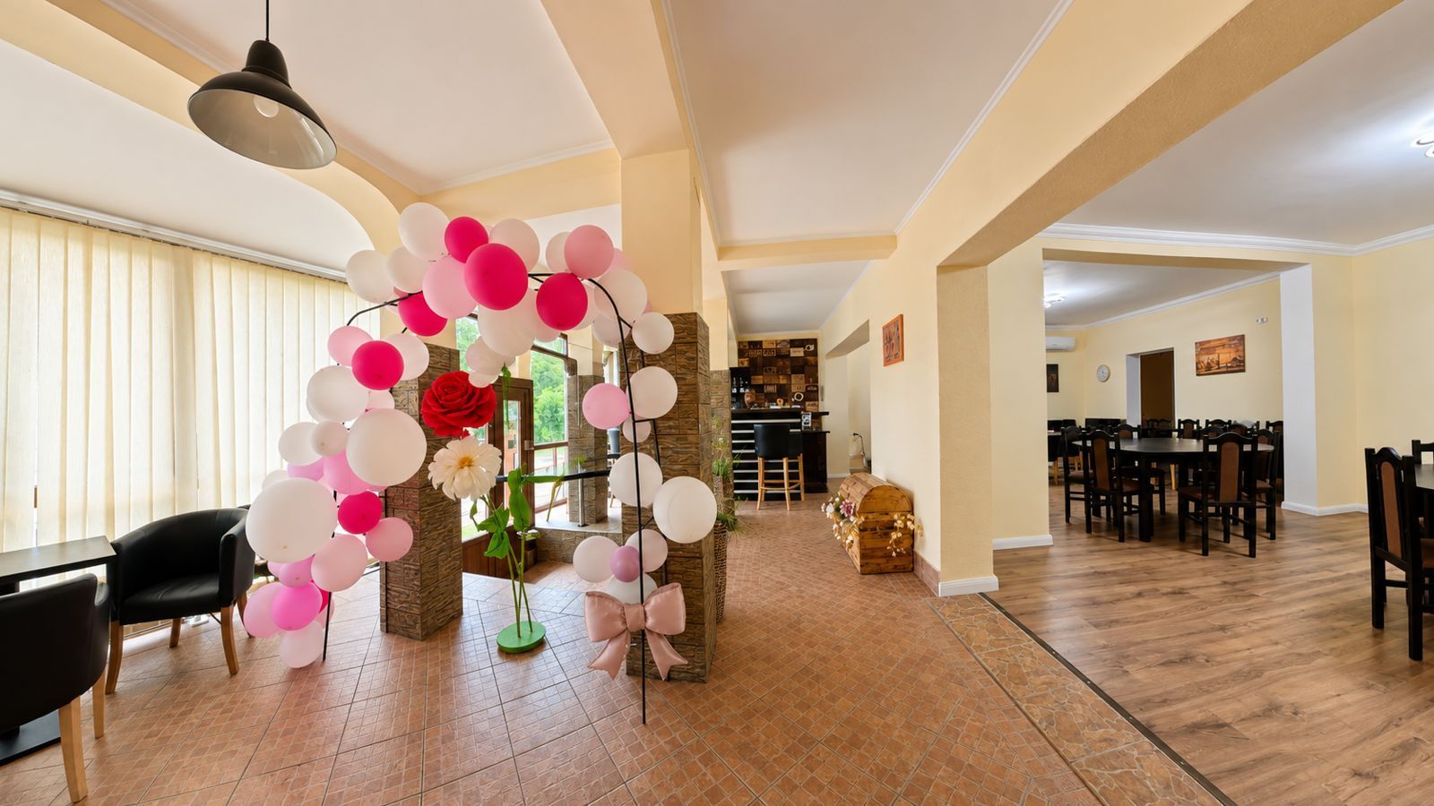 Afacere funcțională - Sală de Evenimente–Motel – Loc. Valea lui Mihai - Poză 3