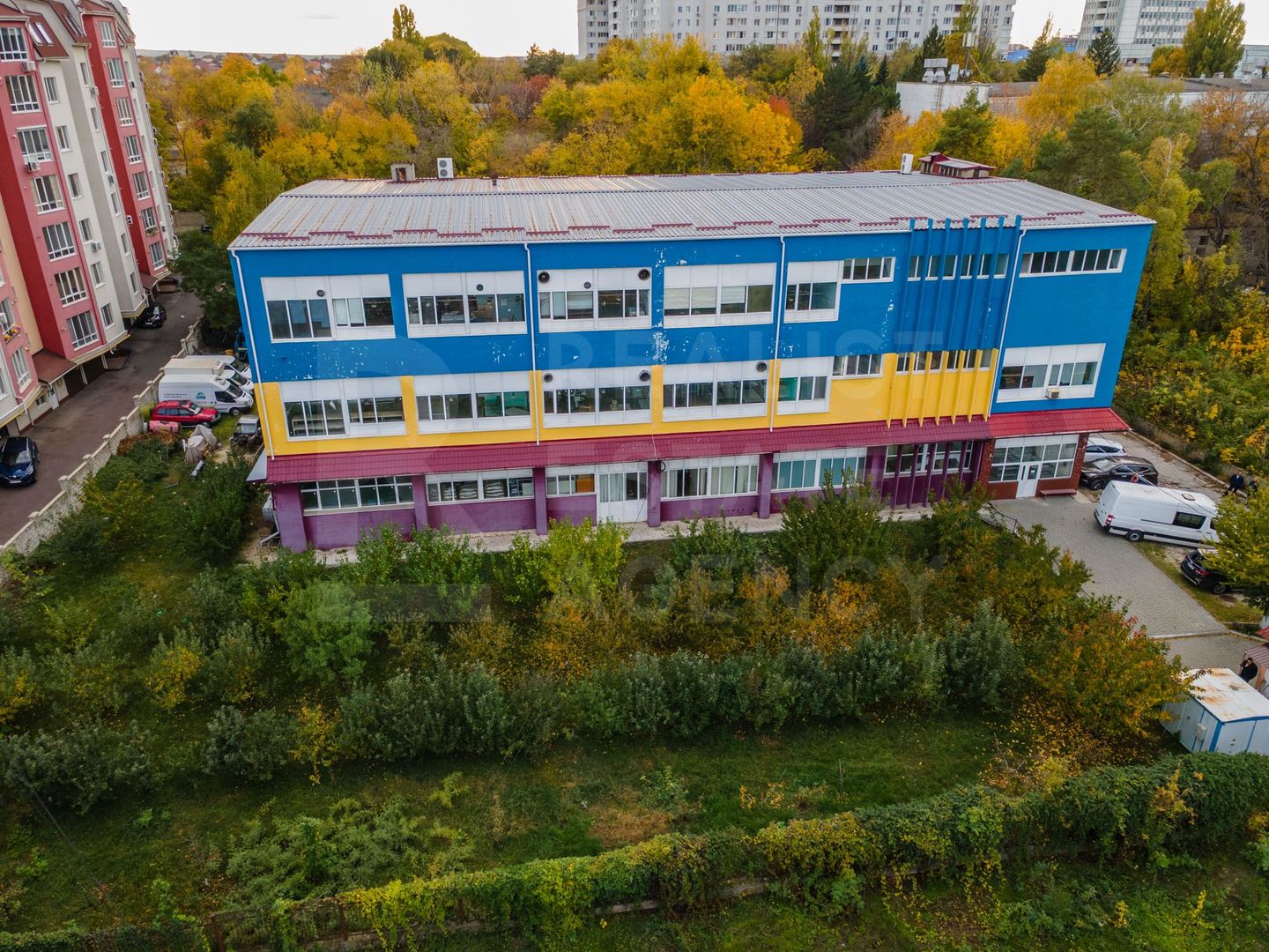 Chirie, spațiu industrial, 3000 mp, str. Sprîncenoaia, Centru - Poză 1