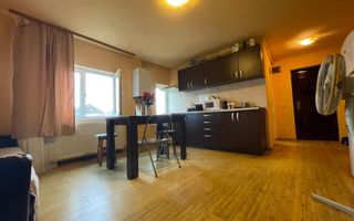 Apartament luminos cu 2 camere, la mansardă, în zonă căutată - Poză 3