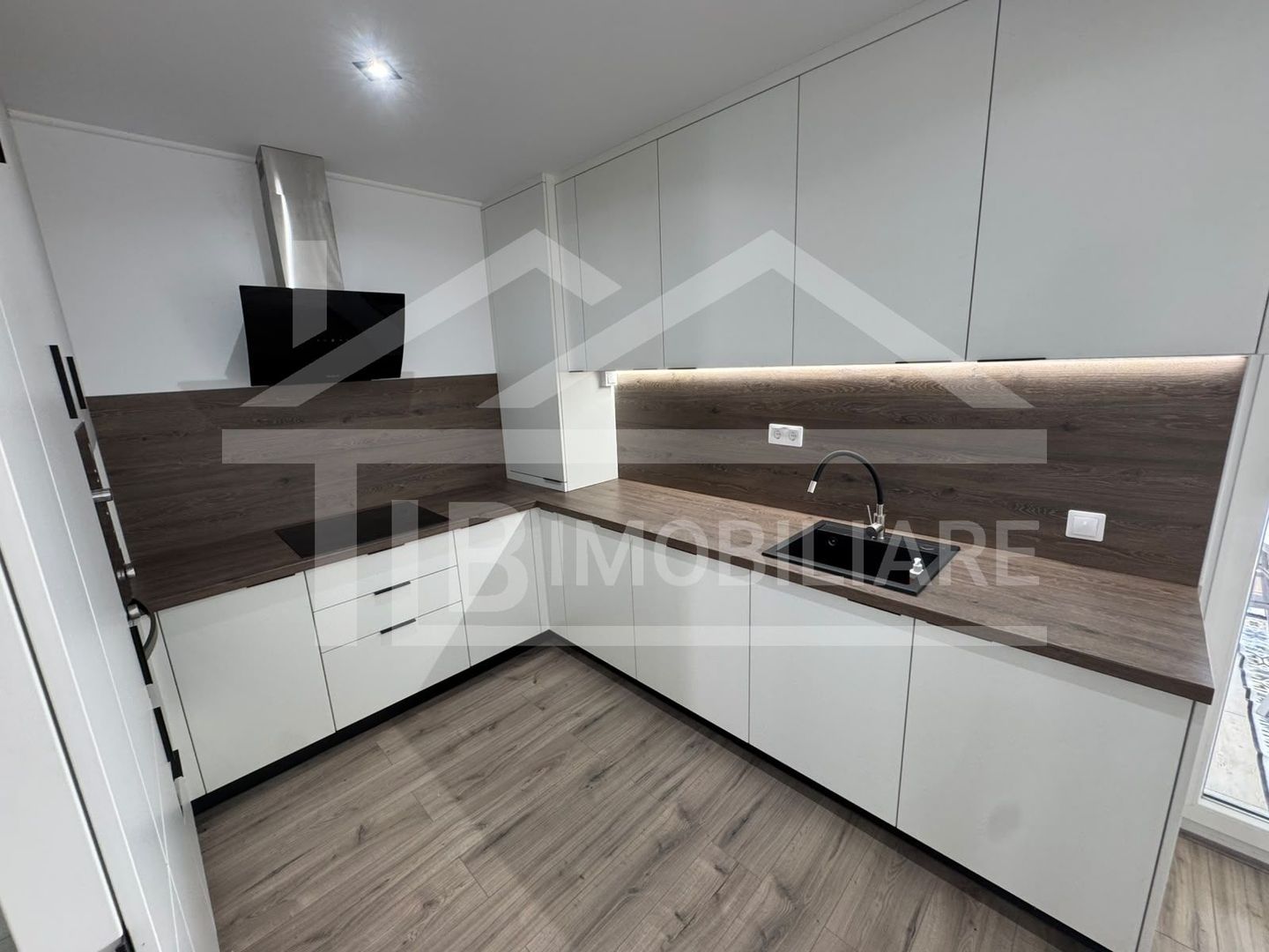 Casa cu 4 camere, 110mp, Zona Unirii - Poză 10