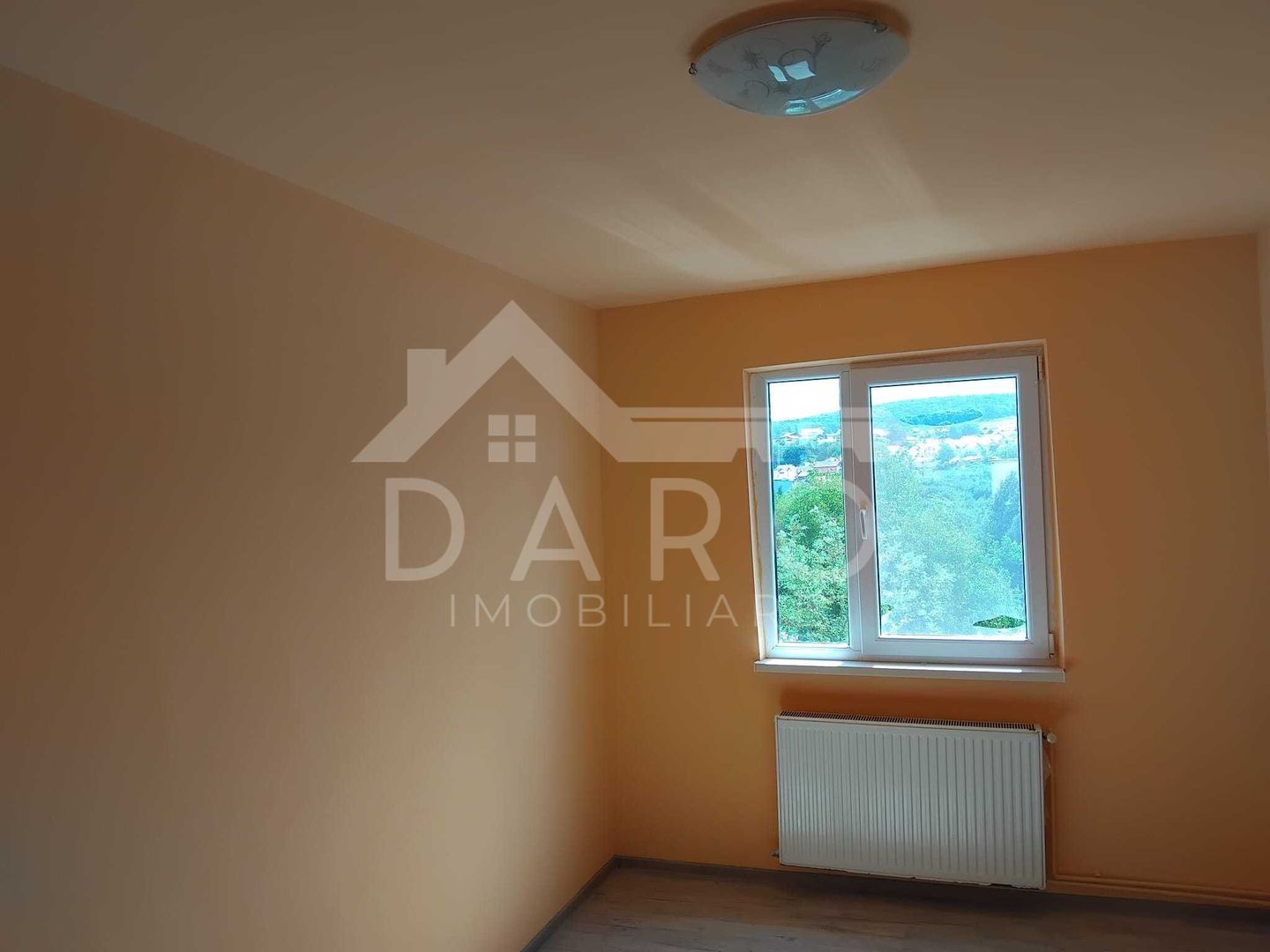 Apartament renovat, 2 camere, Dambu, Targu Mures - Poză 1