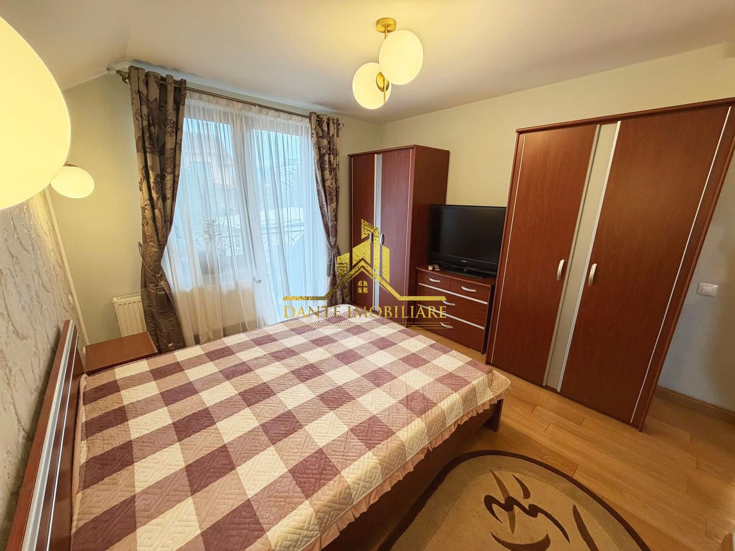 Casa, 3 dormitoare, 3 bai, ultrafinisata, mobilat lux, Faget - Poză 13