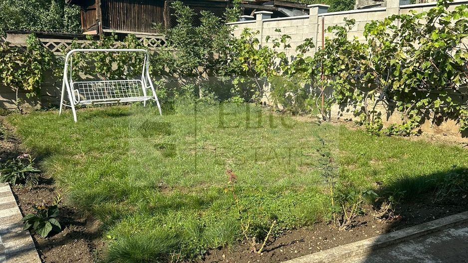 Apartament de Vanzare la Parterul unei case colective - Poză 3