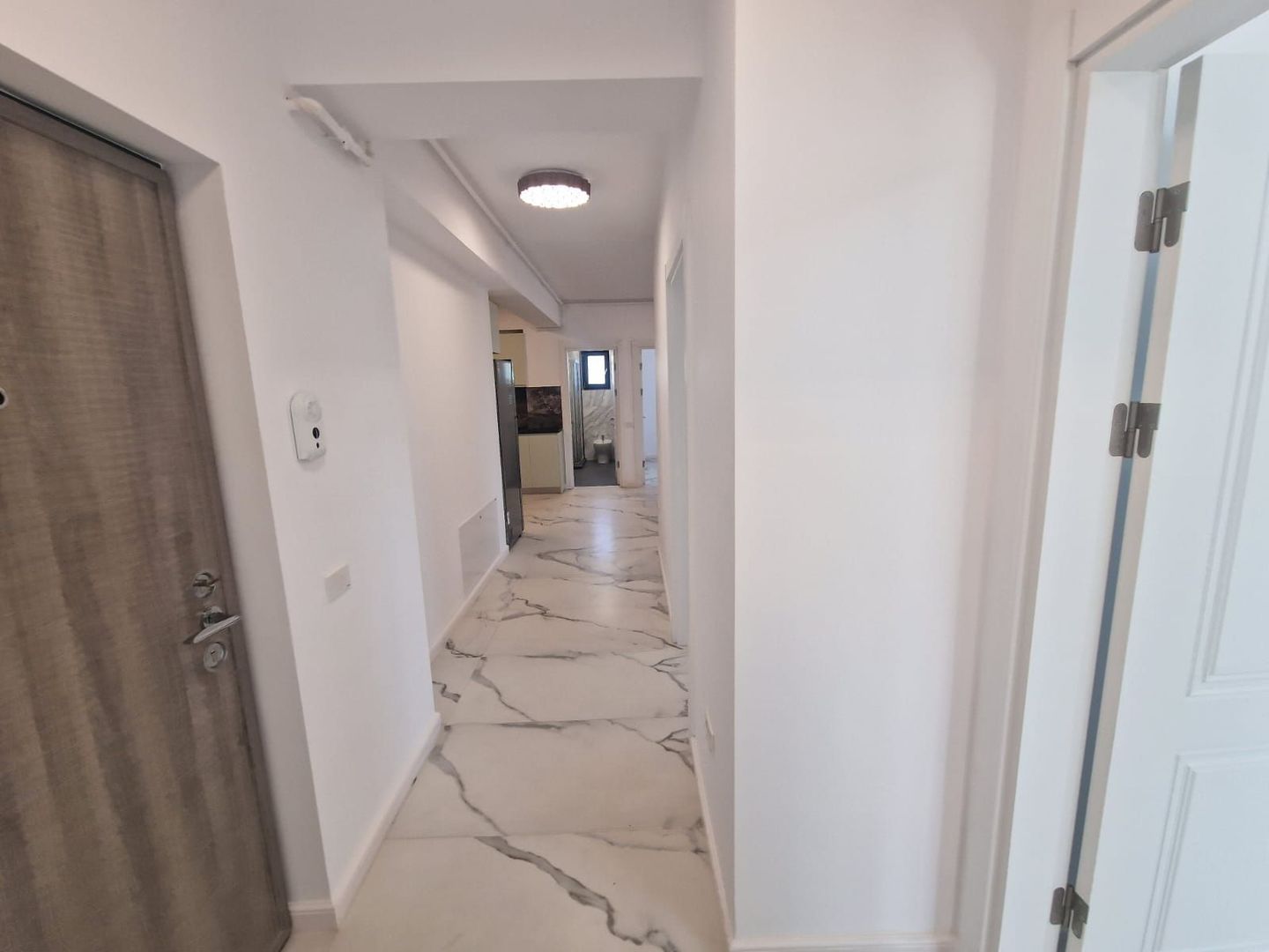 Apartament 4 camere Otopeni Central, nou, 2 locuri de parcare subterane - Poză 11