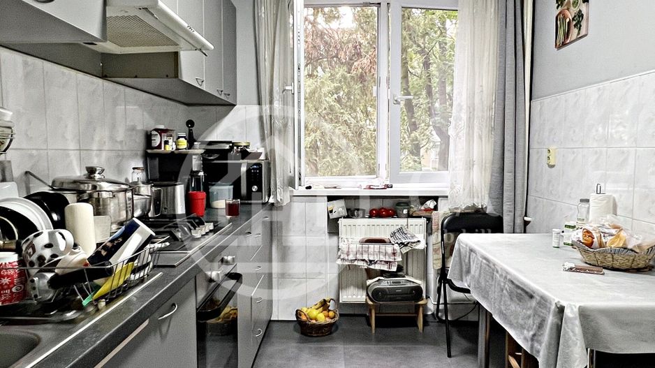 Apartament cu 3 camere de vanzare in zona Rogerius, Oradea - Poză 7