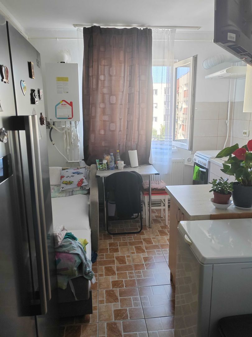 ageuropa.ro vinde garsonieră la etajul 3 în Soarelui - Poză 4