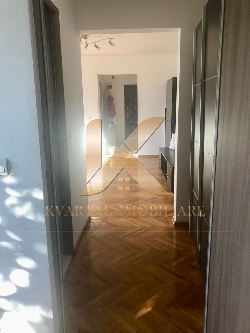Apartament renovat 2 camere , 65 mp Zona Podgoria! - Poză 7