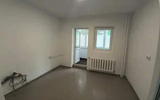 Apartament 3 camere, Obcini, parter, ideal birouri/cabinete - Poză 13