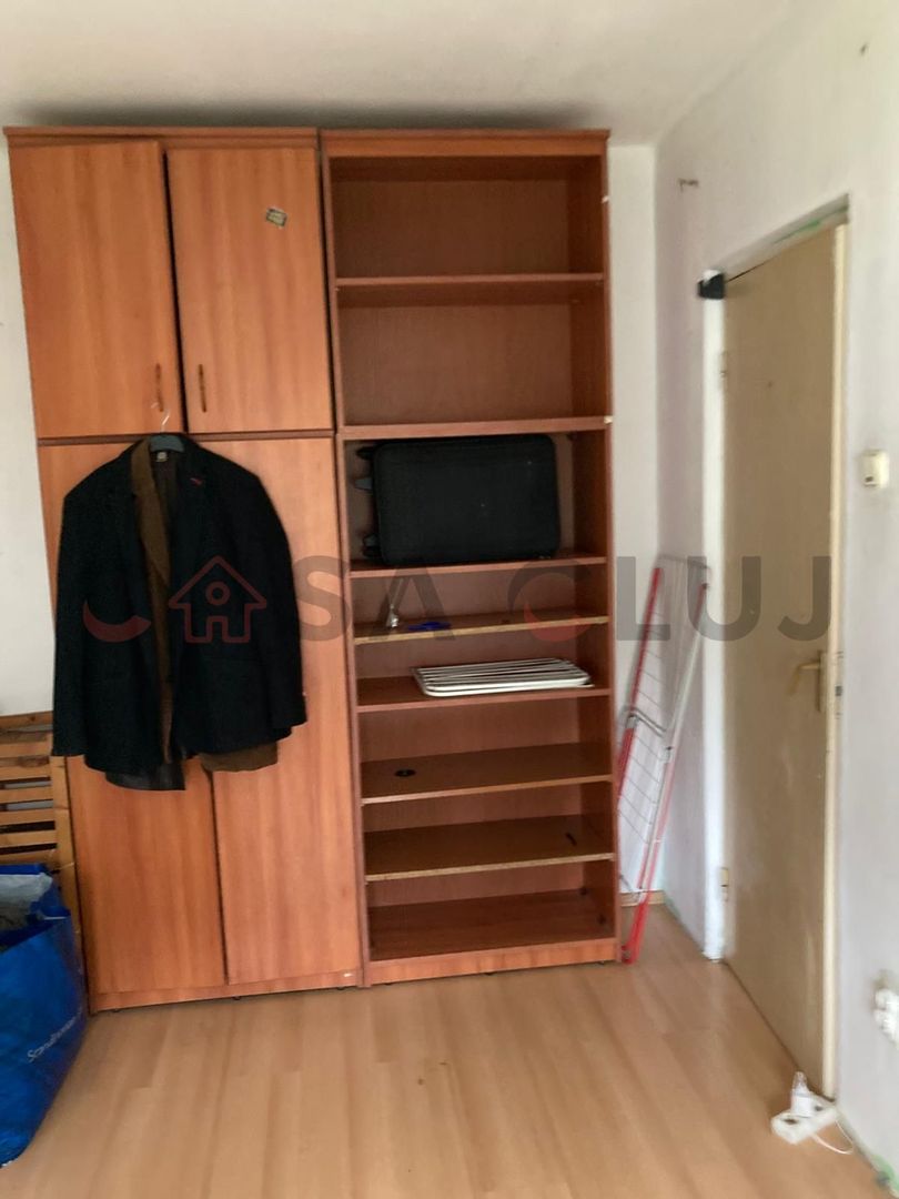 Vand apartament 3 camere, semidecomandat, Manastur, Str. Parang, 120000 Euro - Poză 3