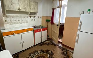 Apartament cu 2 camere de vânzare Cetate - Poză 3