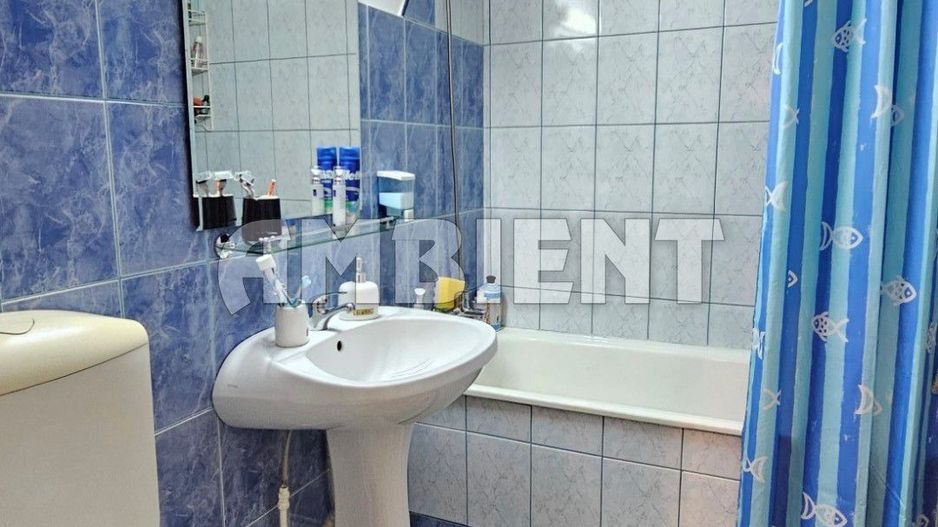 Apartament cu 4 camere, mobilat și utilat, zona TRAIAN; - Poză 6