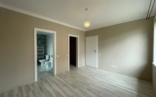 Casă / Vilă cu 4 camere de închiriat - Dezmir - Poză 11