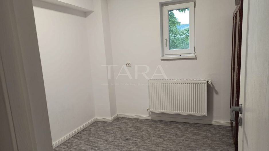 Apartament cu 3 camere, parcare subterană, zonă liniștită. - Poză 3
