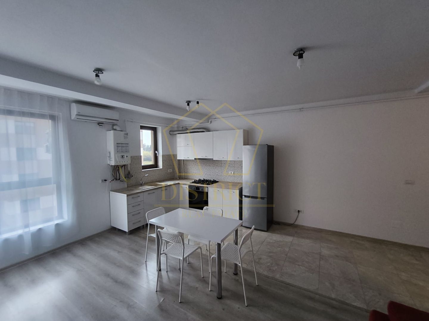 Apartament superb cu 2 camere si balcon de 7mp | ESO |  GIROC - Poză 1