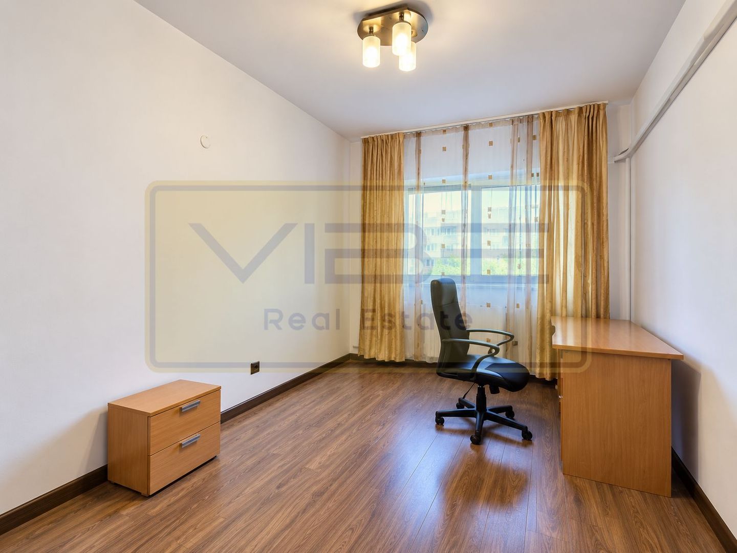 Gara-2 camere decomandate - 25min Universitate Cuza/Medicină - Poză 3