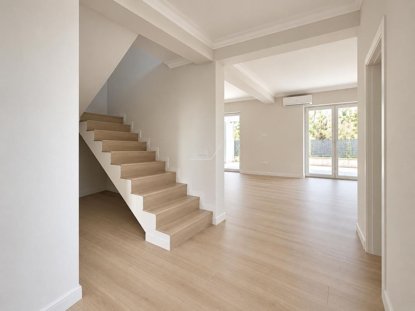 Duplex cu 5 camere - 3 bai. Finisaje Premium. Toate utilitatile. Asfalt. - Poză 7