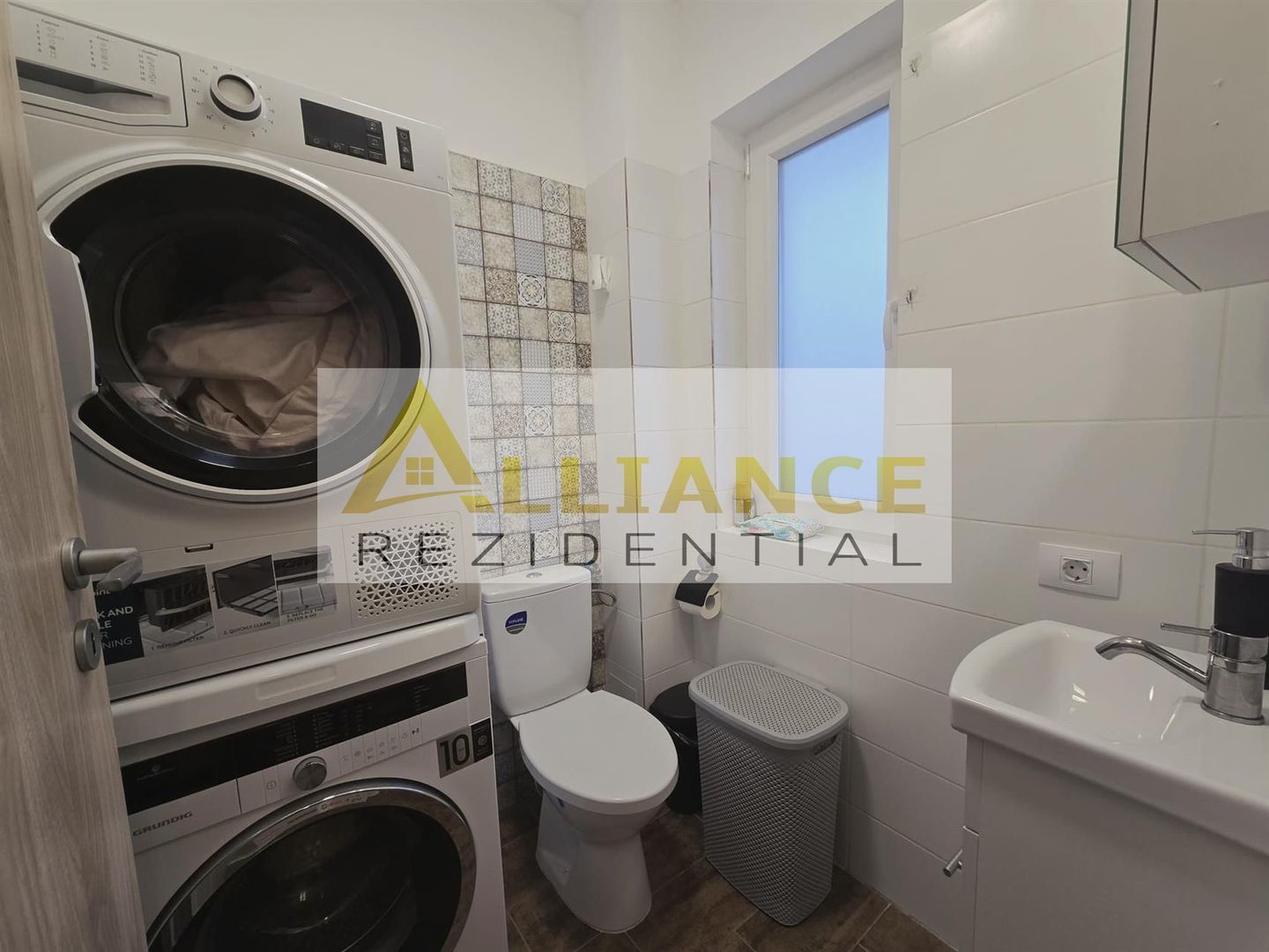 Casa individualabine amplasatamobilata/utilata modern.Pret imbatabil. - Poză 5