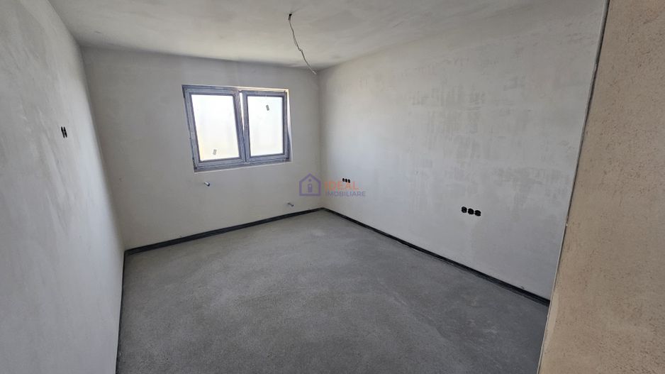 Casa Individuala Moderna cu 5 camere, si 350 mp de curte, in Sura Mica - Poză 8