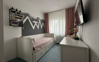 Aradului | 3 camere | Decomandat | Centrală proprie | Renovat complet - Poză 11