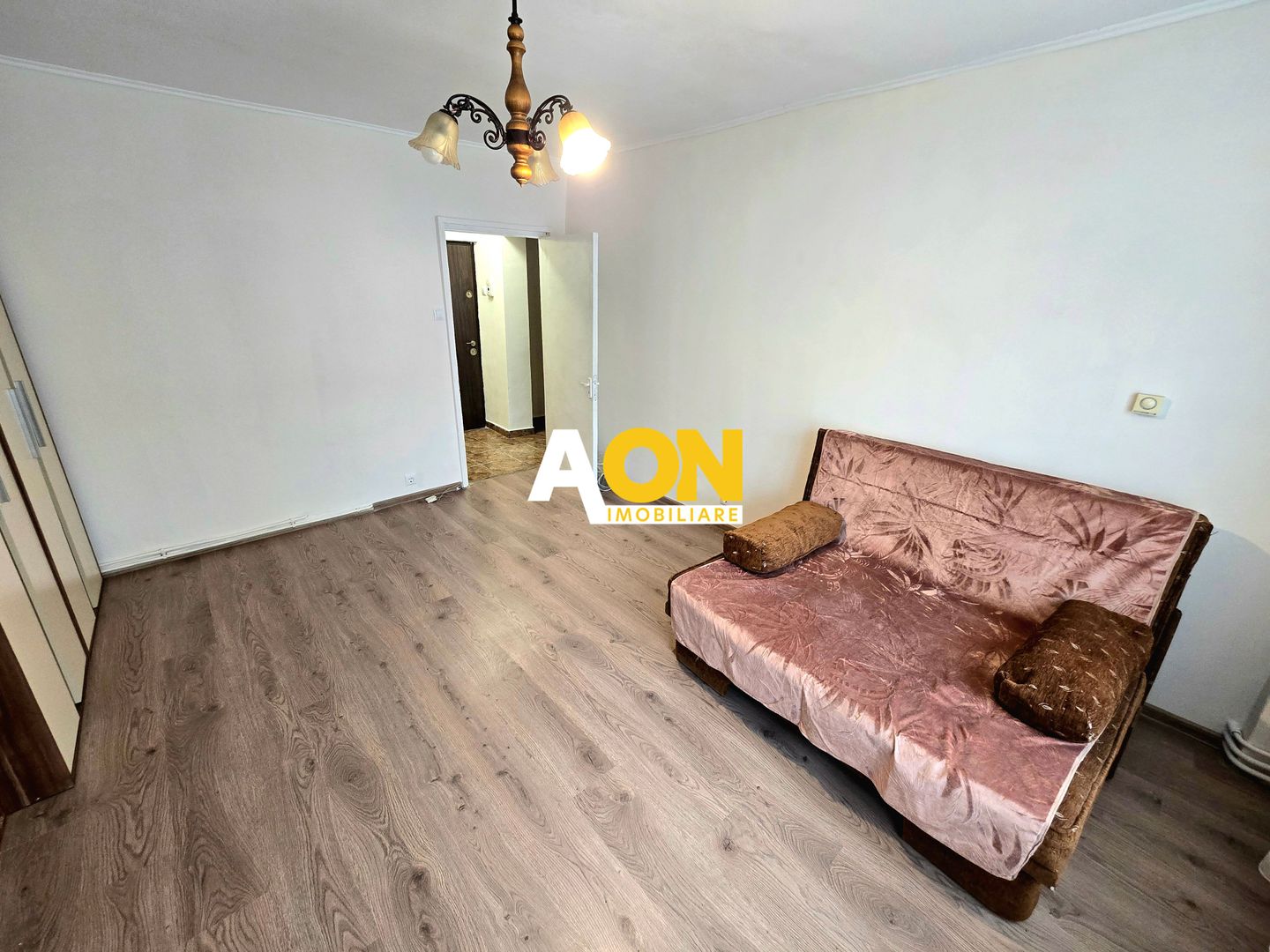 Garsonieră de închiriat, Etaj 1, Zona Spitalului Județean - Cetate - Poză 2