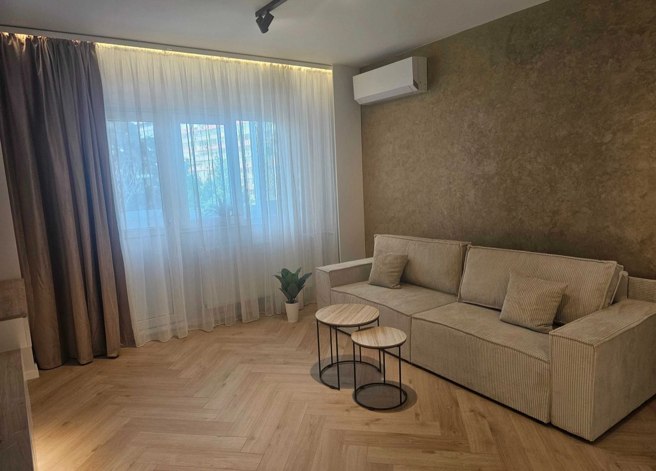 AP.2 CAMERE-OBOR, DOG-FRIENDLY, BLOC REABILITAT, MASINA DE SPALAT VASE - Poză 1