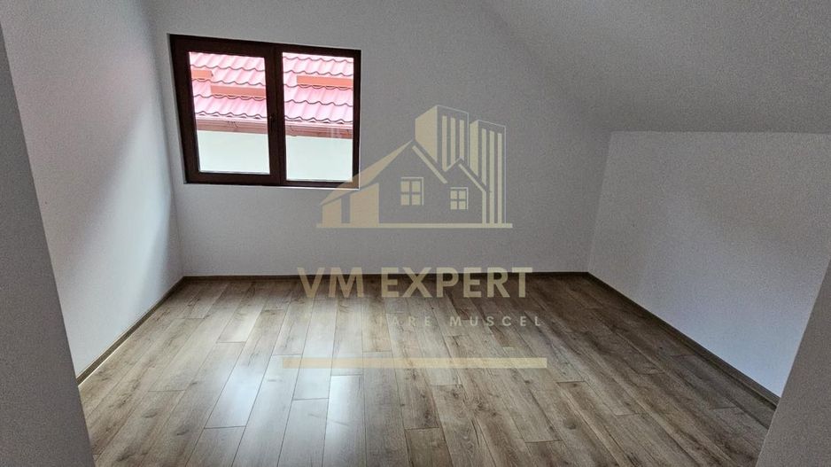 CASĂ 4 CAMERE TEREN 177MP RUCĂR ARGEȘ - Poză 20