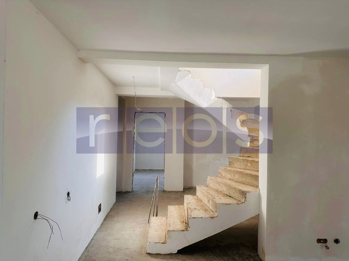 VILA DE VANZARE IN COMPLEX REZIDENTIAL | CREVEDIA | 4 CAMERE - Poză 10