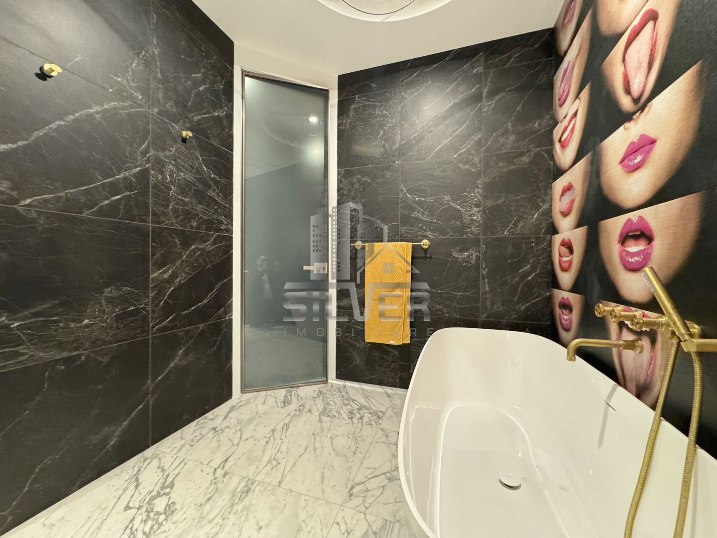 Apartament de LUX  in cel mai impozant imobil din Cluj-Napoca - Poză 19